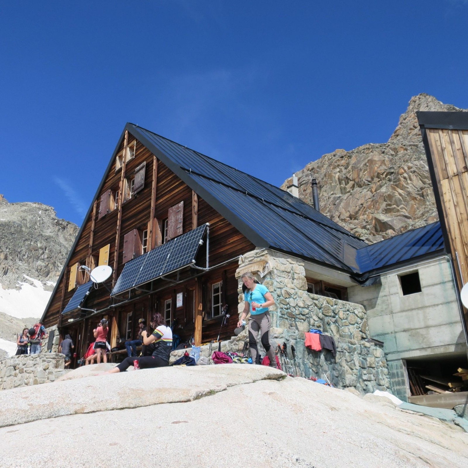 Array
(
    [id] => 39
    [id_producto] => 4
    [imagen] => 4-39-compraralpesalta-ruta-chamonix-zermatt-breithorn-4-164m.jpeg
    [orden] => 0
)
